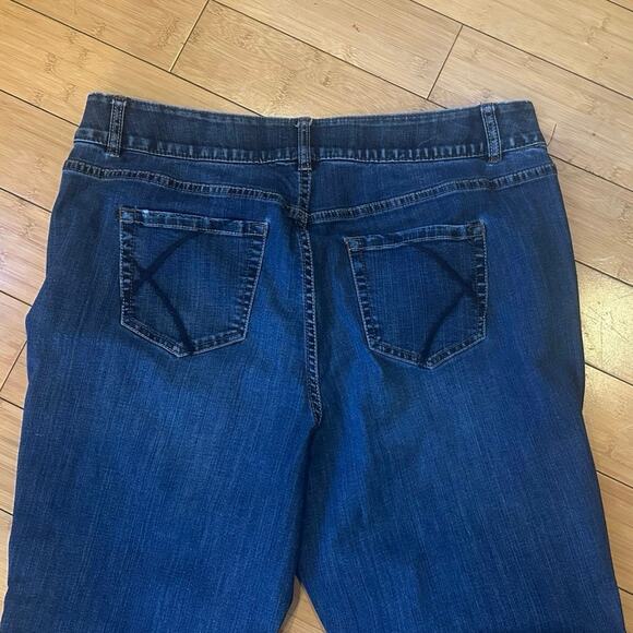 Lane Bryant High Rise Bootcut Jeans Sz. 18 - Picture 3 of 5